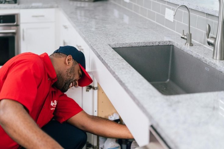 How to Handle Kitchen Drain Clogs Safely