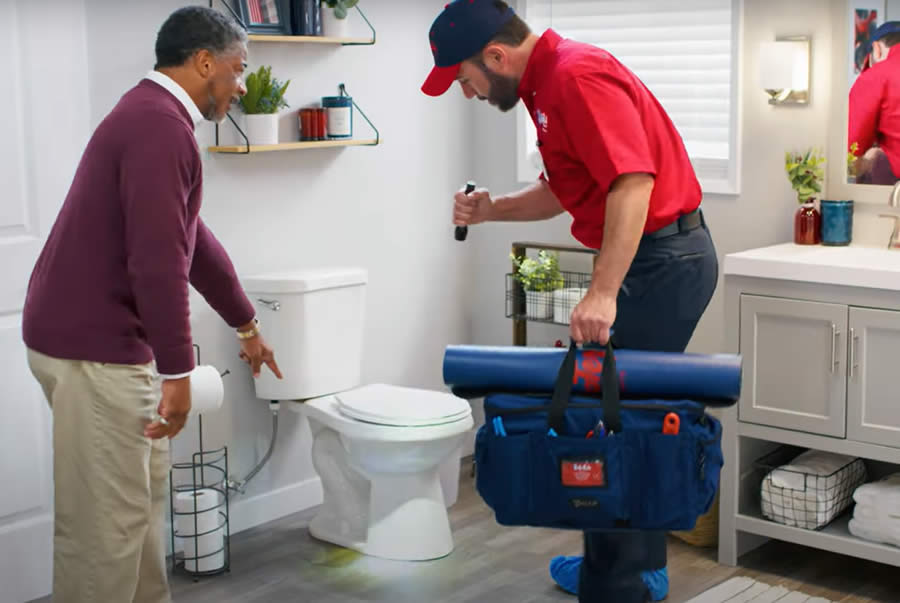 Toilet Installation in Farmers Branch, TX